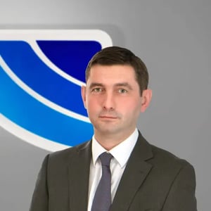 Andrew Peters